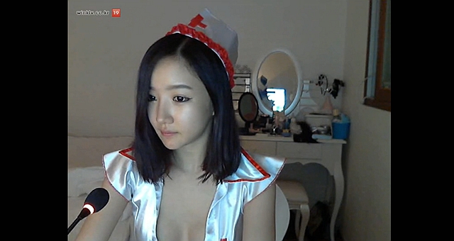 【韓國女主播直播界女神朴妮唛】史上最索的小护士朴妮唛